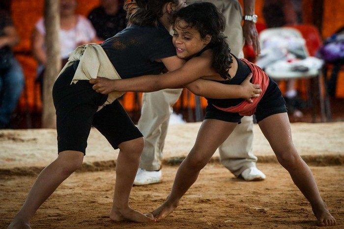 Giải vô địch sumo U-18 quốc gia Brazil có cả nội dung dành cho nữ.